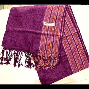 Pashmina scarf